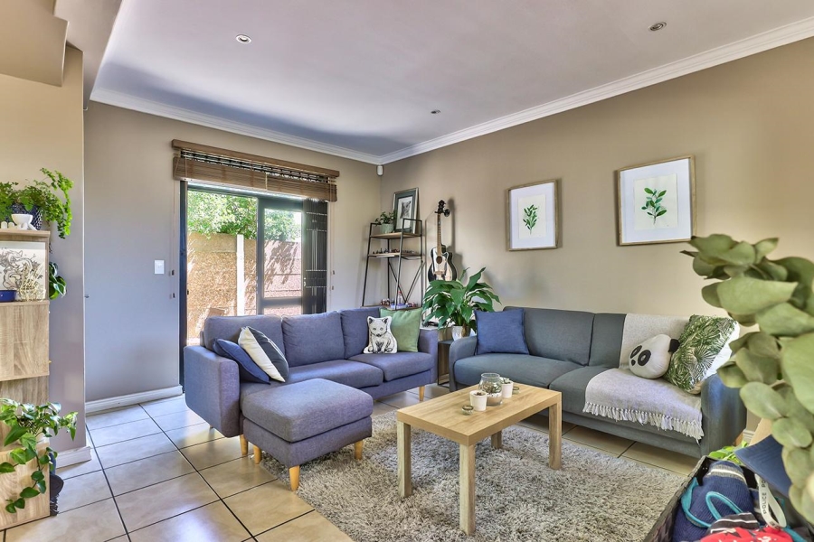 To Let 3 Bedroom Property for Rent in Royal Ascot Western Cape
